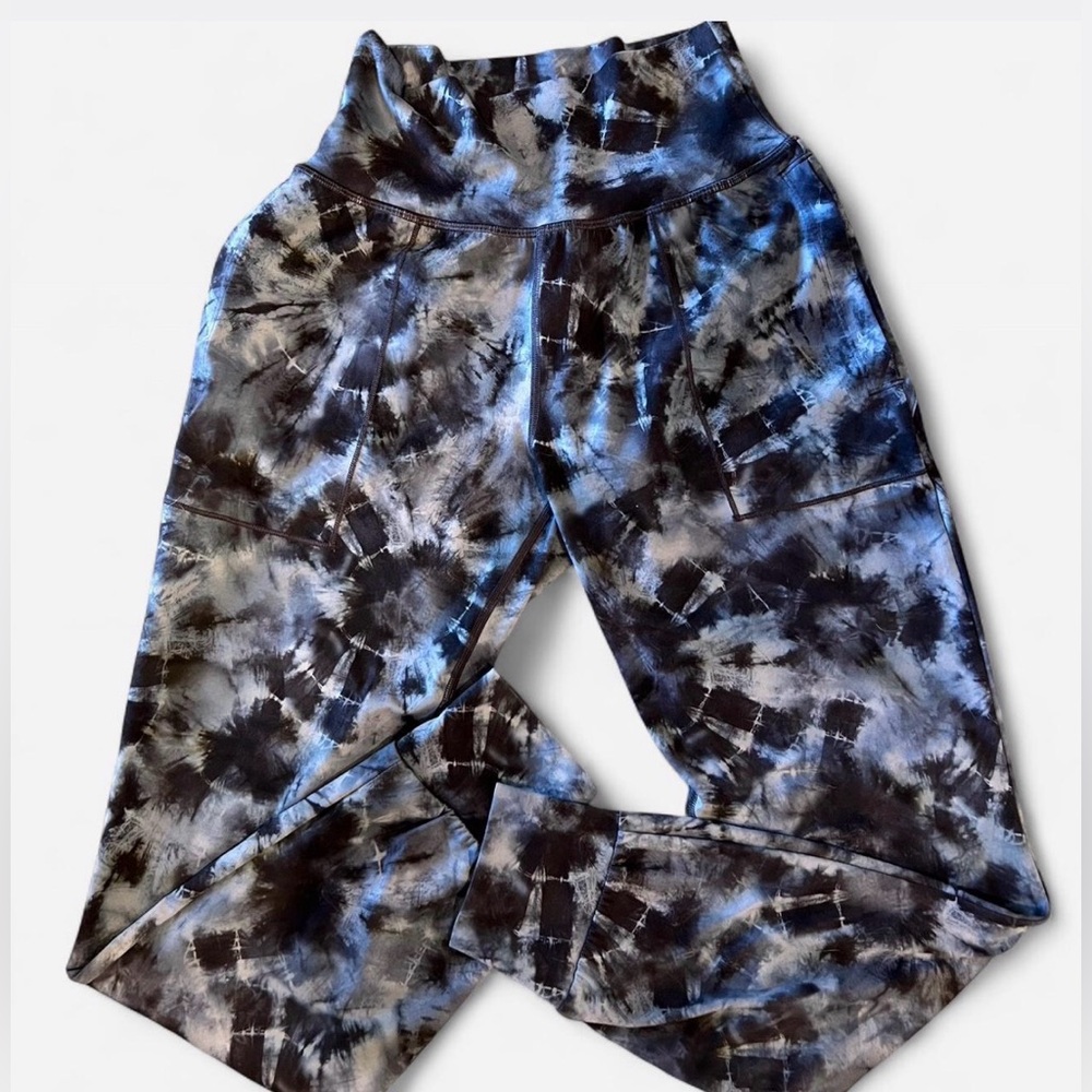 Athleta Women’s Blue and Black Tie-Dye Joggers